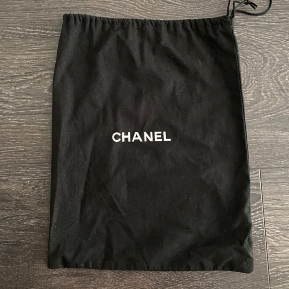 AUTHENTIC VINTAGE CHANEL FULL FLAP QUILTED CROSSBODY BAG - Picture 3 of 11